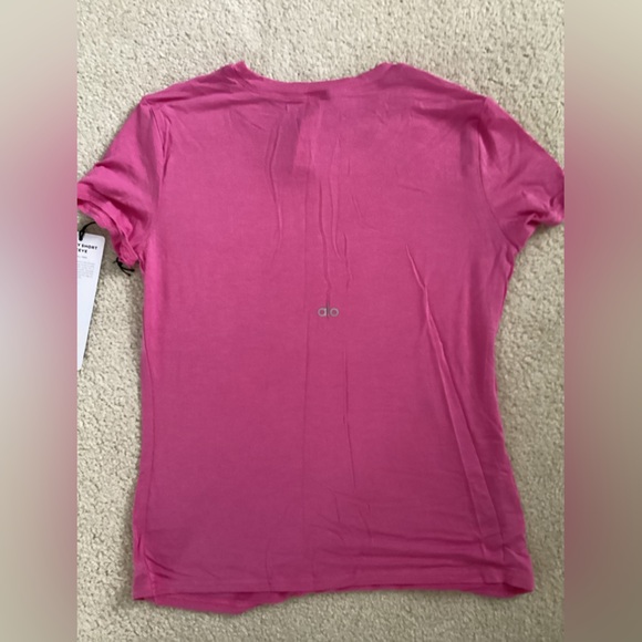 ALO All Day Short Sleeve Tee - Picture 6 of 8